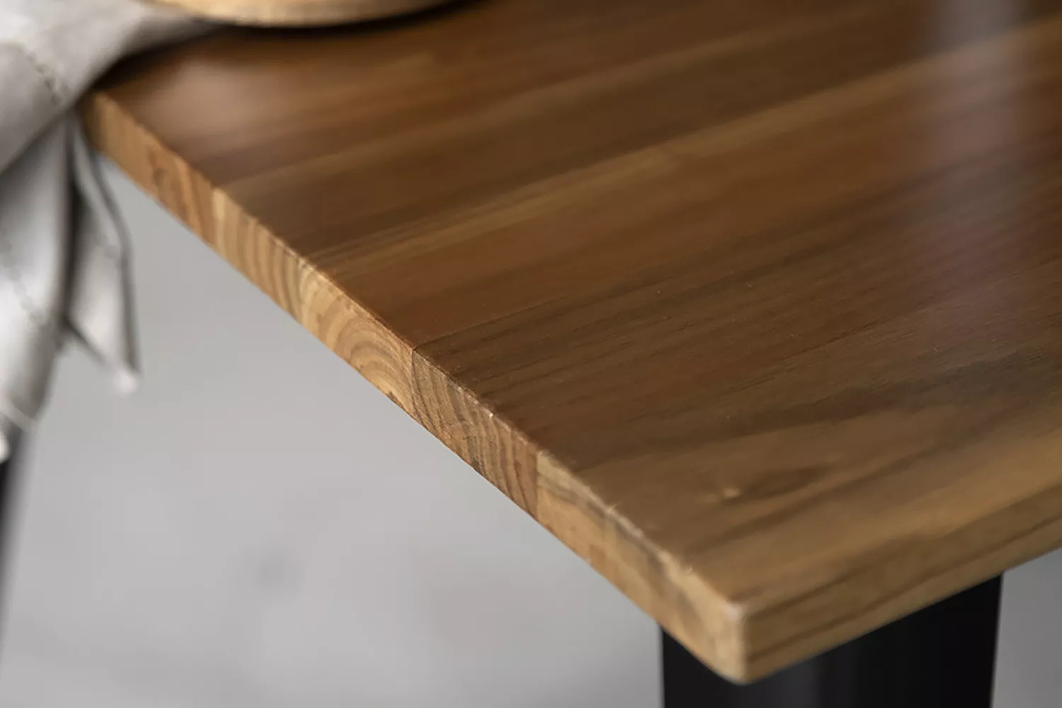 Odell Metal Dining Table – Matt Black. - Image 5